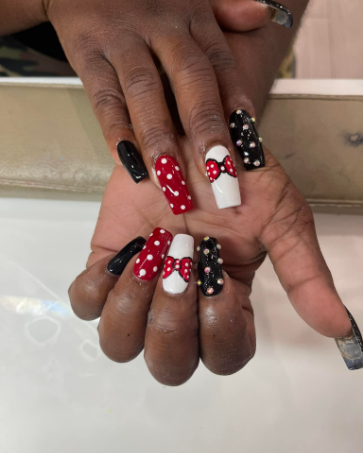 Creative nail art example 3 - artistic nail design